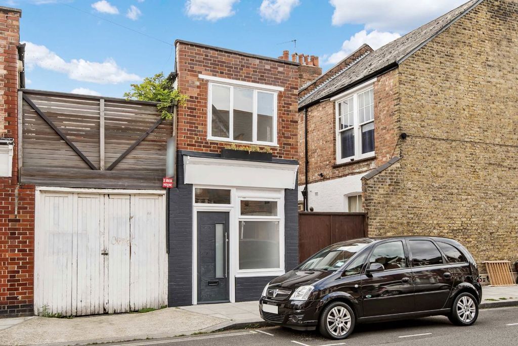 Property photo 1 of 5