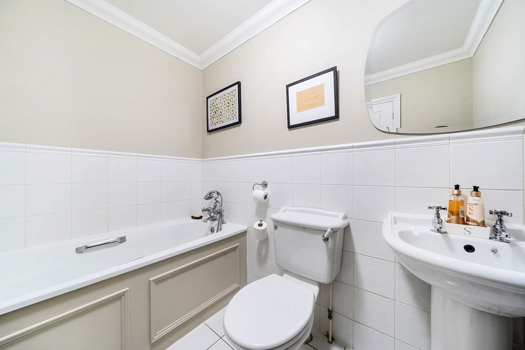 Additional image 18 of 2 bed flat for saleClifton Mews, 15 Clifton Crescent, Folkestone CT20
