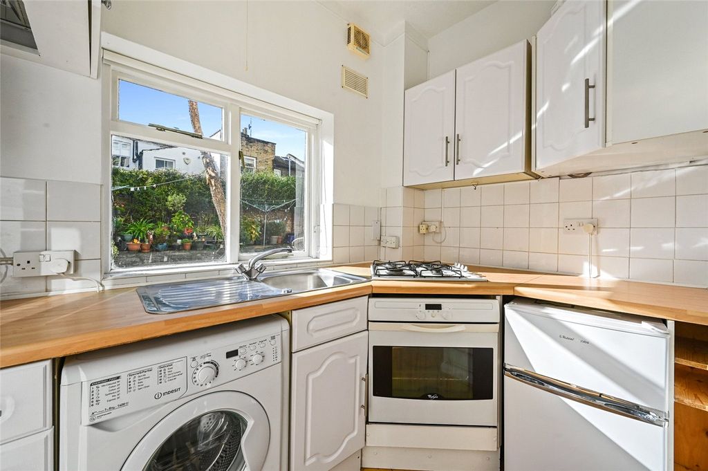 Property photo 3 of 9 Picture No. 14