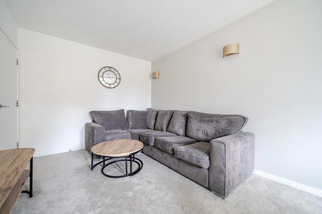 Property photo 3 of 20 Reception