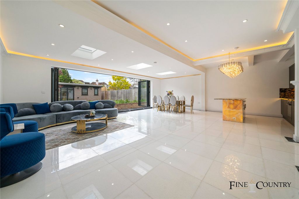 Property photo 1 of 14 Picture No. 06