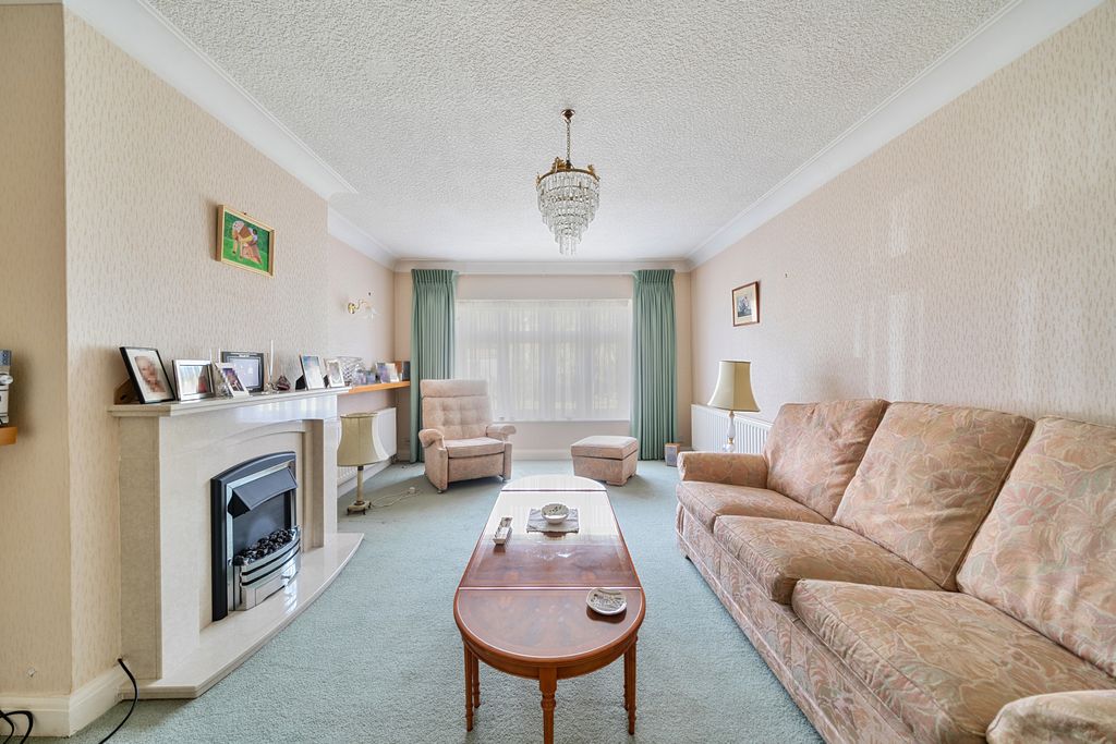 Property photo 3 of 10 Picture No. 02