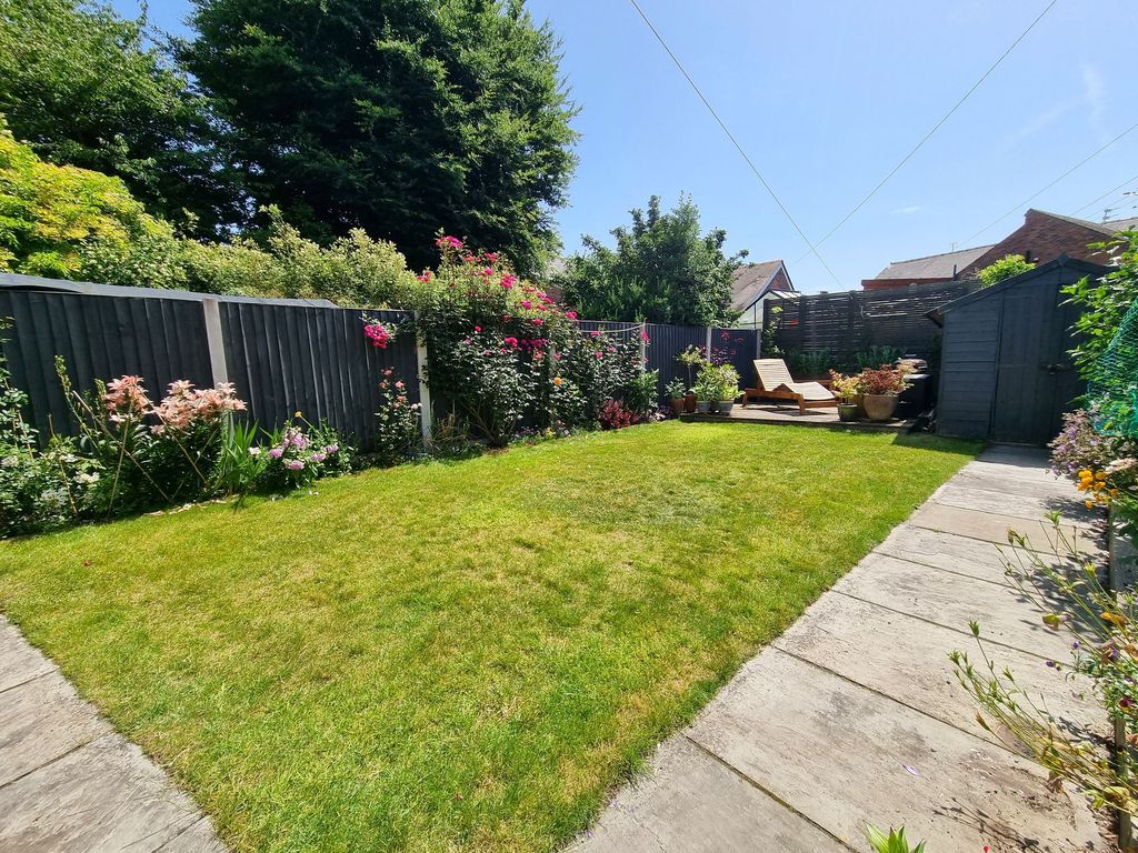 Property photo 3 of 25