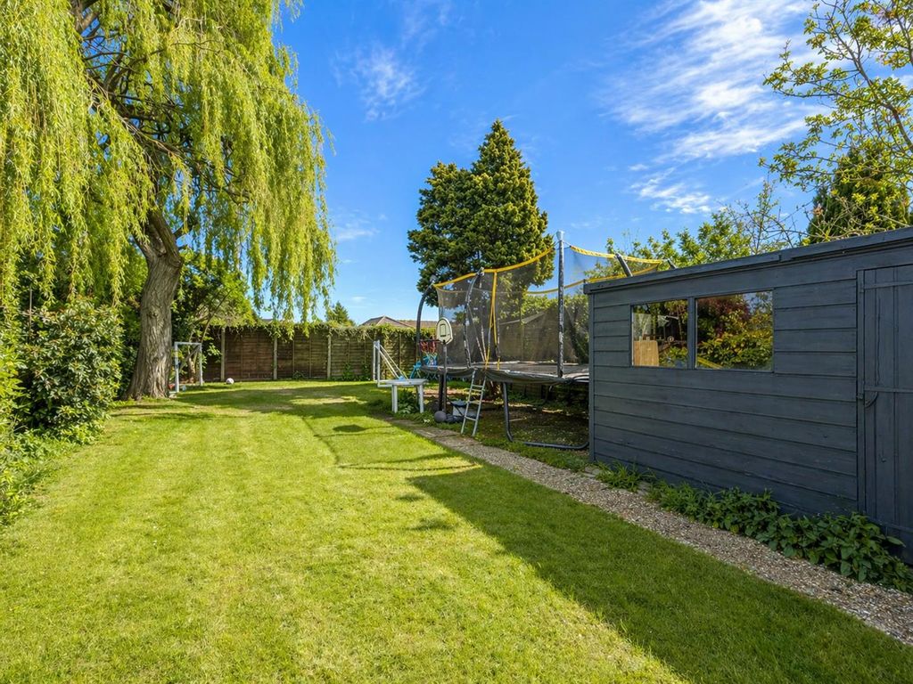 Property photo 2 of 20