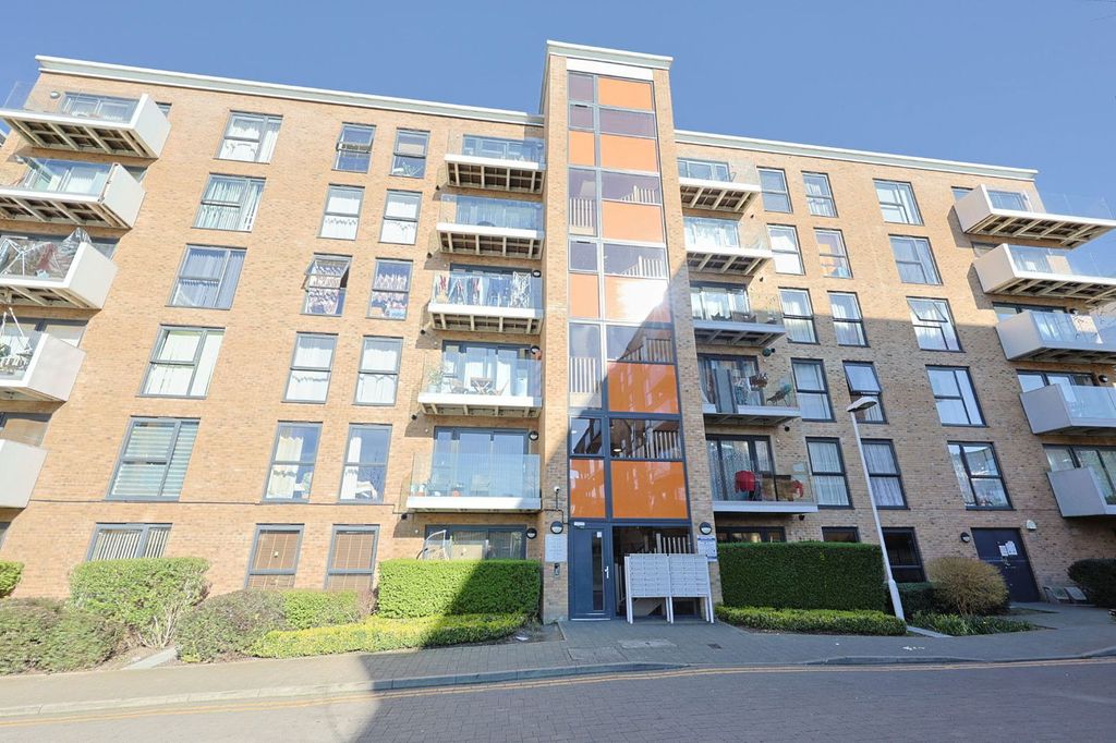 Property photo 1 of 9