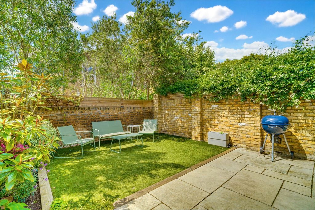 Property photo 2 of 10 Picture No. 19