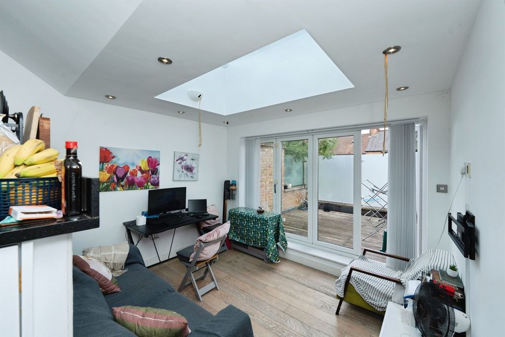 Property photo 2 of 15