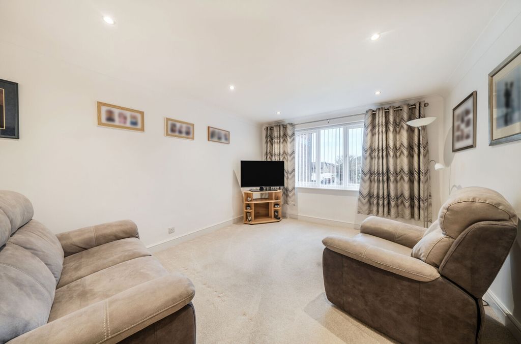 Property photo 3 of 13 1417248-8-699713d...