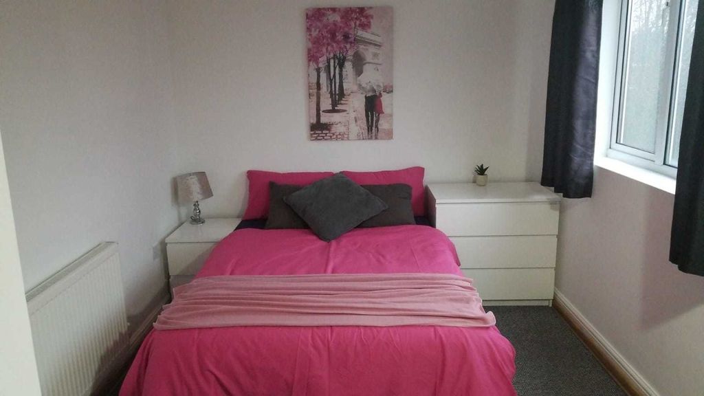 Property photo 1 of 3