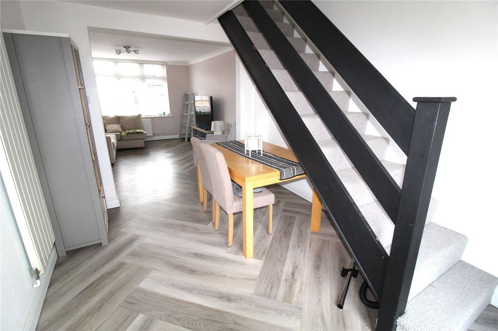 Property photo 3 of 13 Picture No. 10