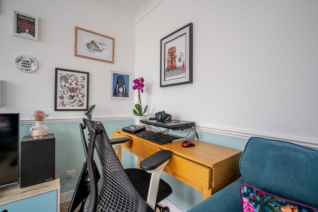 Property photo 3 of 9