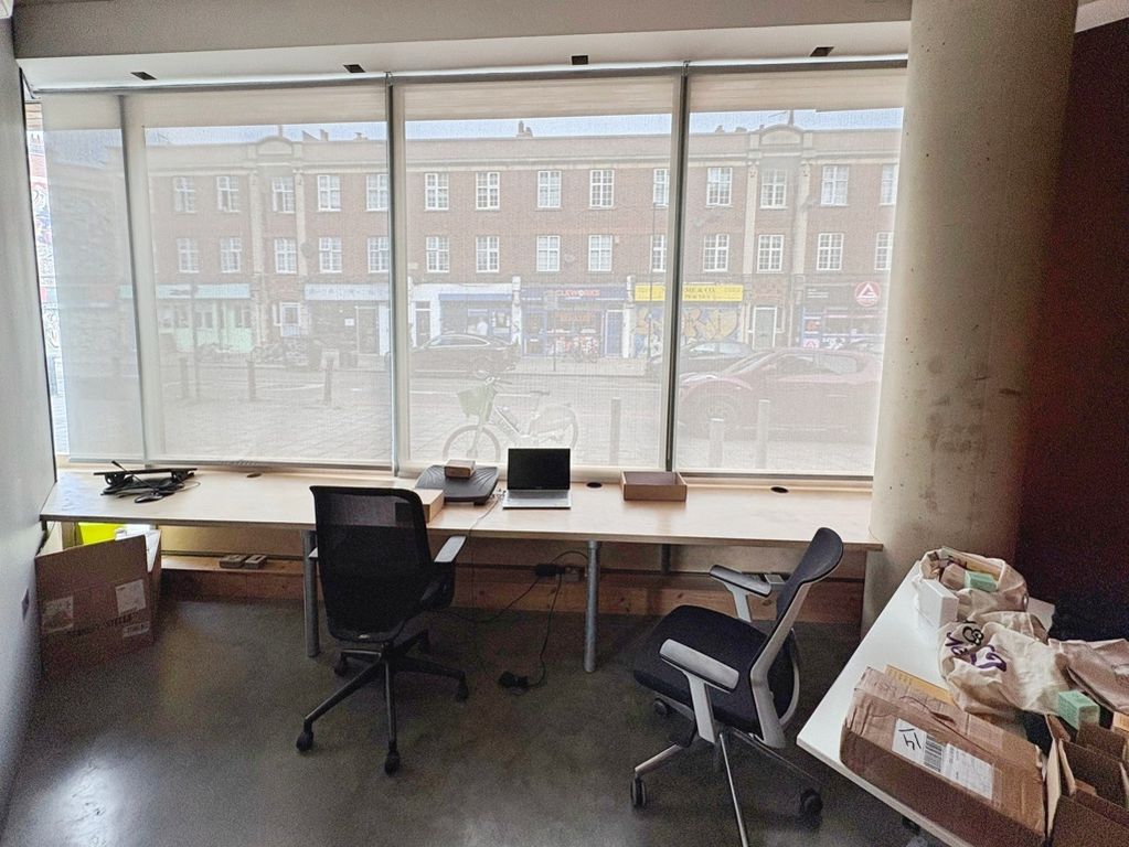 Property photo 3 of 10 Photo 2