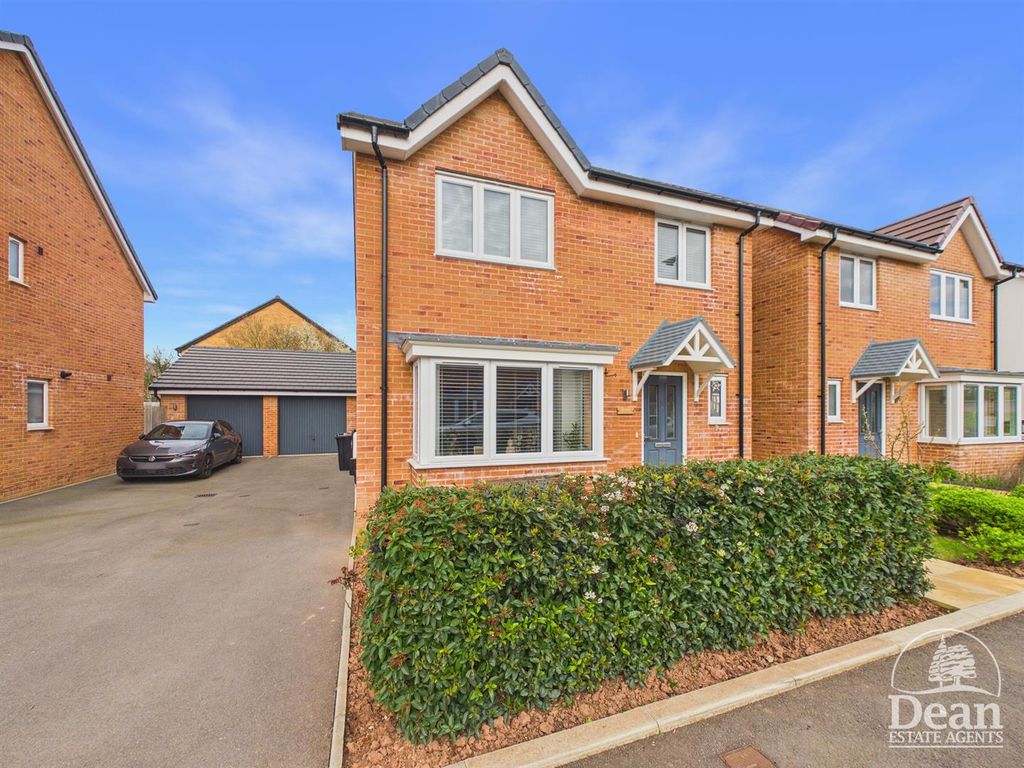 Property photo 1 of 18