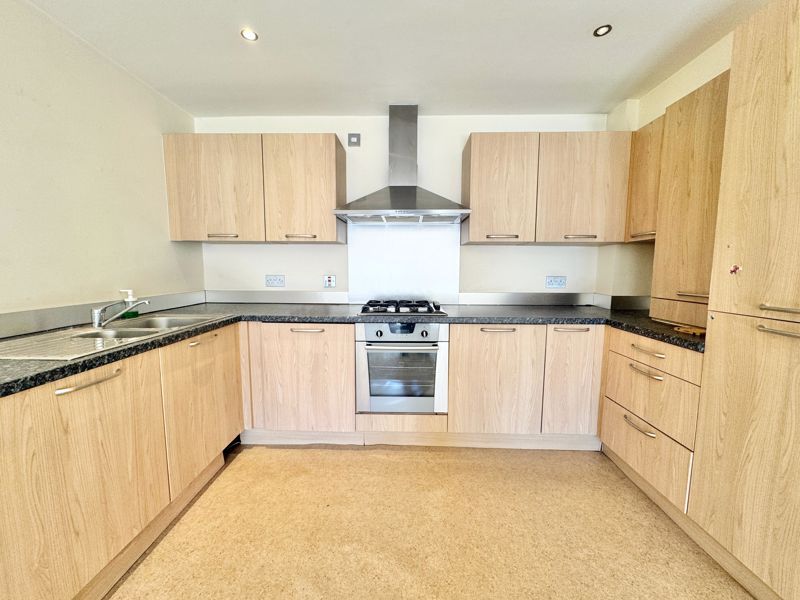 Property photo 3 of 9 Kitchen