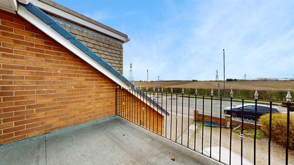 Property photo 2 of 24 Bold Road, Views