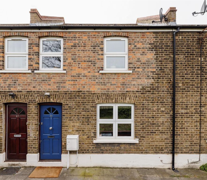 Property photo 1 of 31 Ruckholt Close, E10