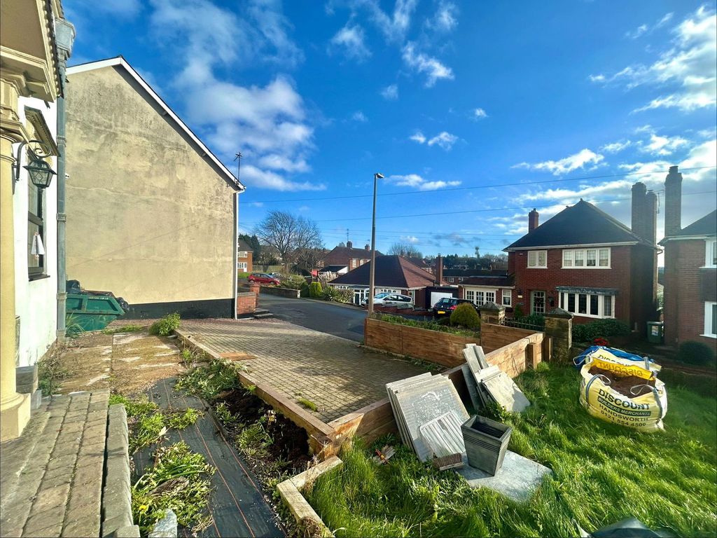 Property photo 2 of 6