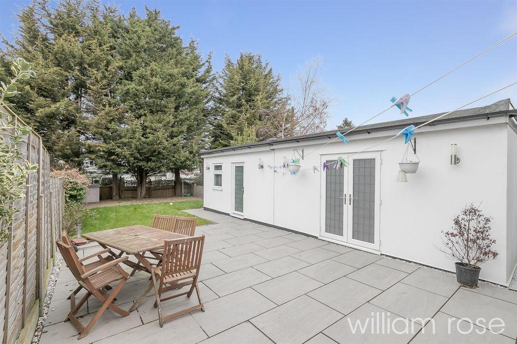 Property photo 3 of 22