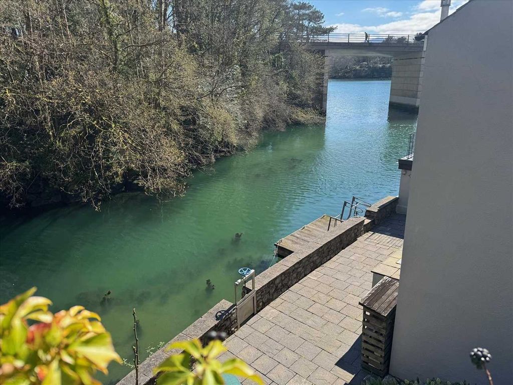 Property photo 3 of 33