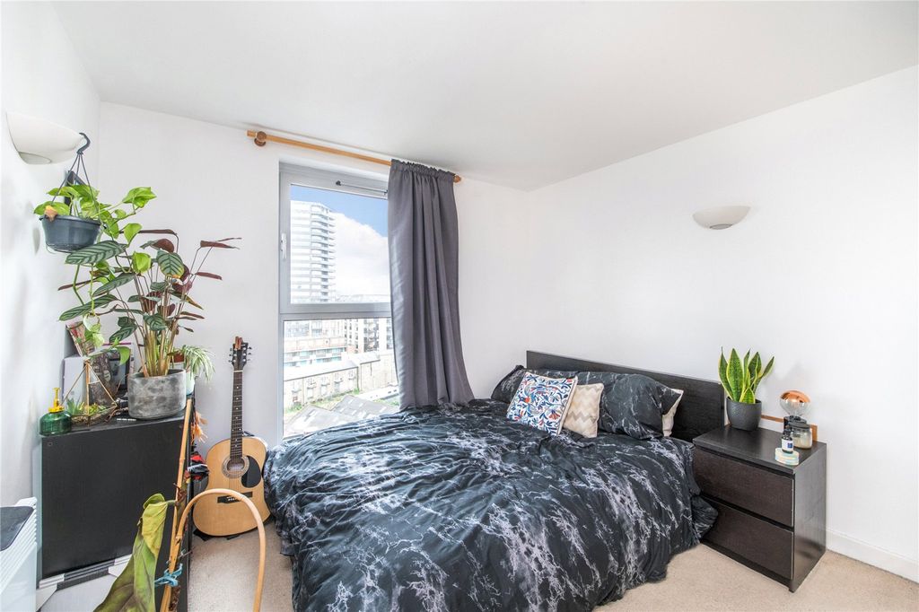 Property photo 3 of 11