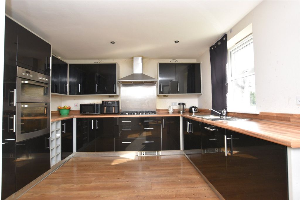 Property photo 2 of 24 Picture No. 55