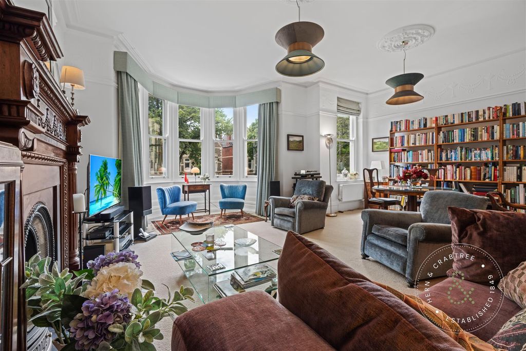 Property photo 2 of 67 Cathedral Rd, Pontcanna, Herncrabtree (50).Jpg