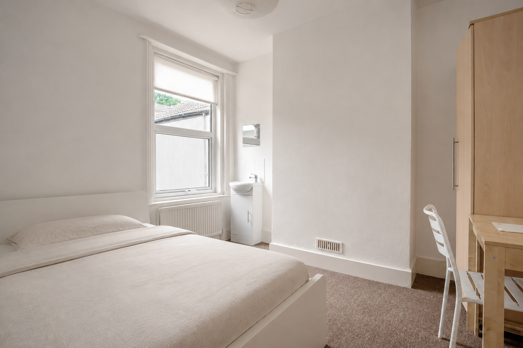 Property photo 1 of 9 Bed 1