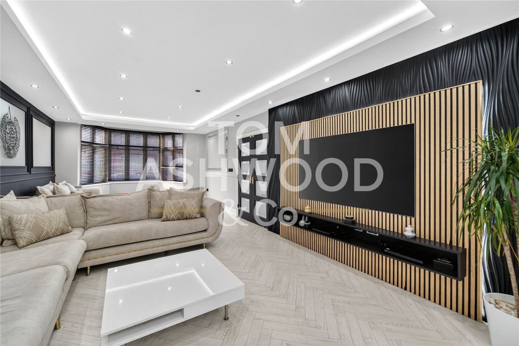 Property photo 2 of 24 Picture No. 20