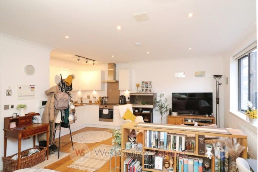 Property photo 2 of 8