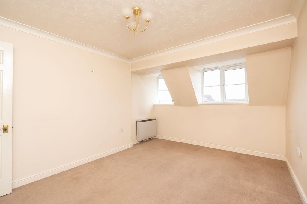 Property photo 2 of 6