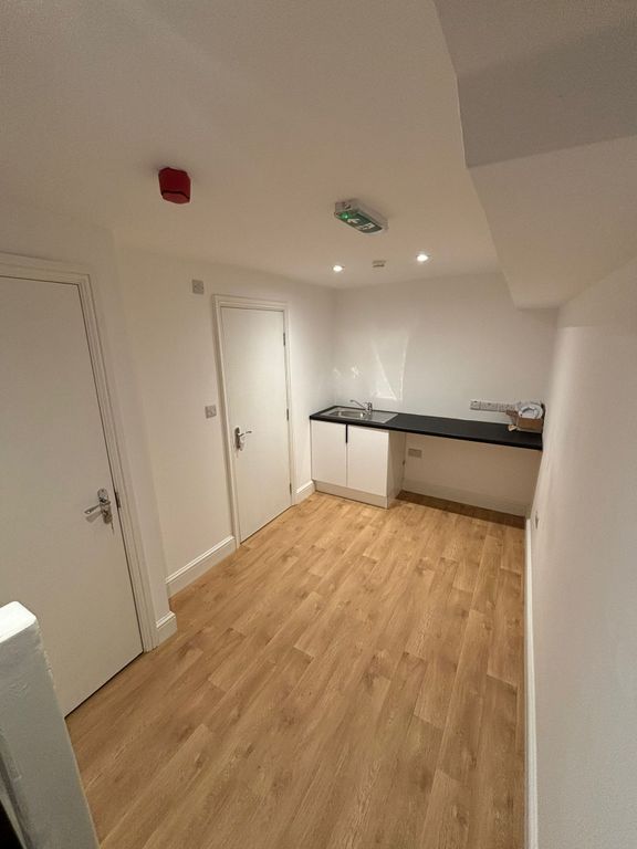 Property photo 1 of 2