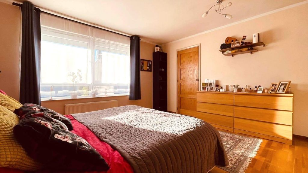 Property photo 2 of 11 3240A227-d523-4357-B97c-Cb545595d259.Jpg