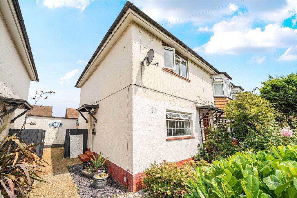 Property photo 1 of 16 Picture No. 21