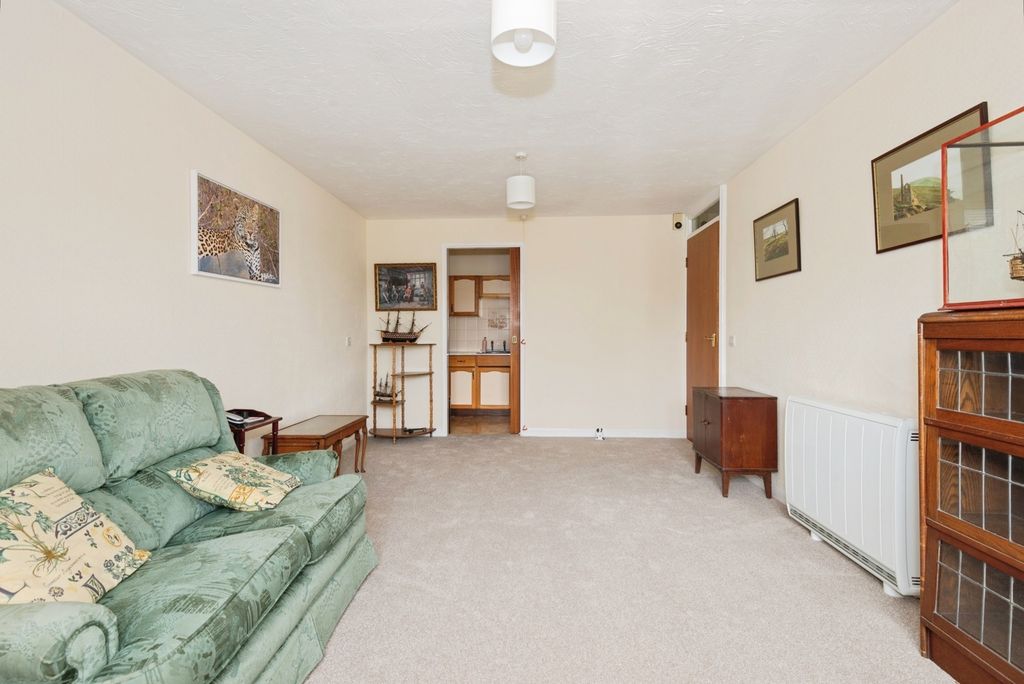 Property photo 3 of 16 Photo
