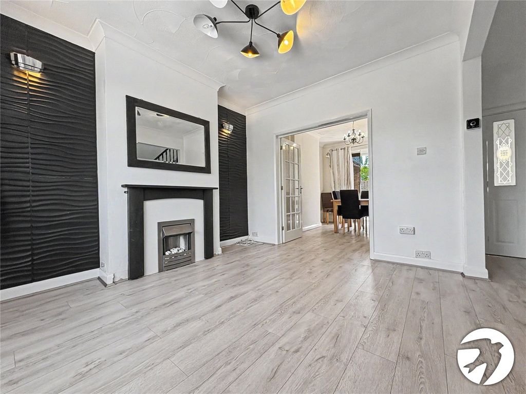 Property photo 2 of 16 Picture No. 23