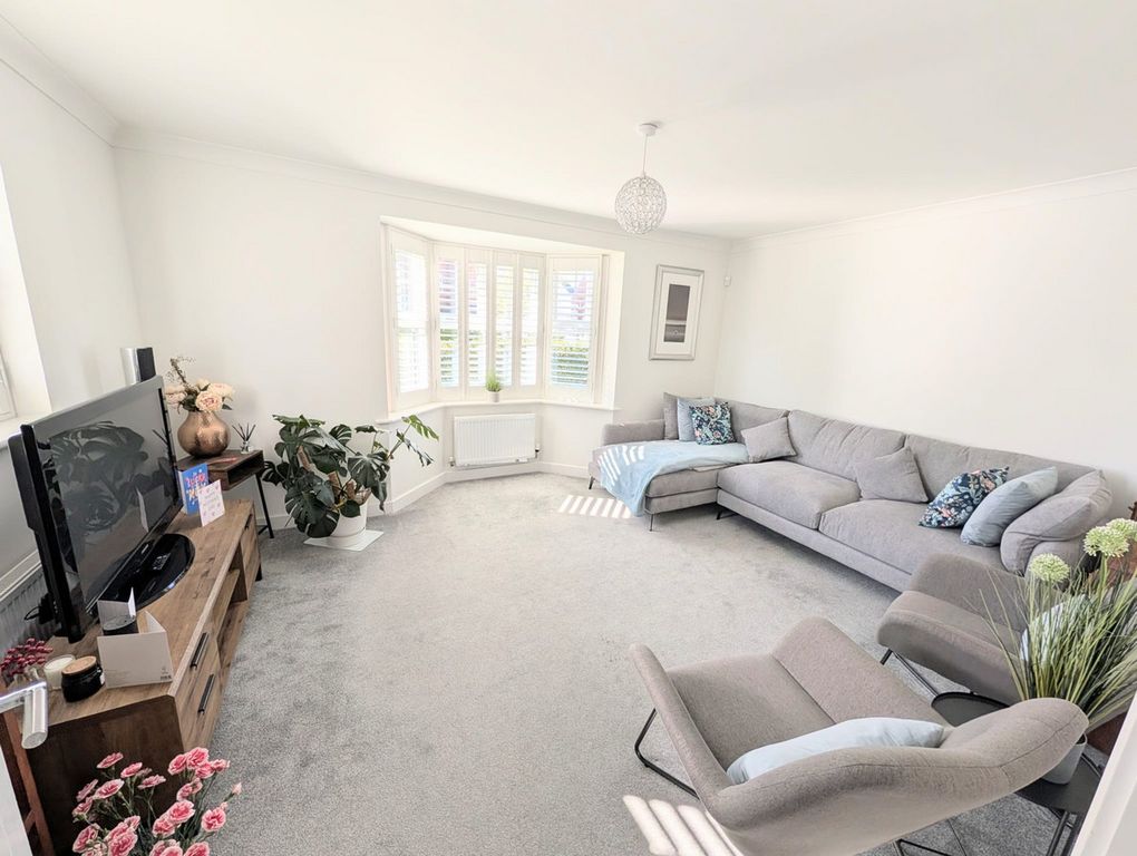 Property photo 2 of 24