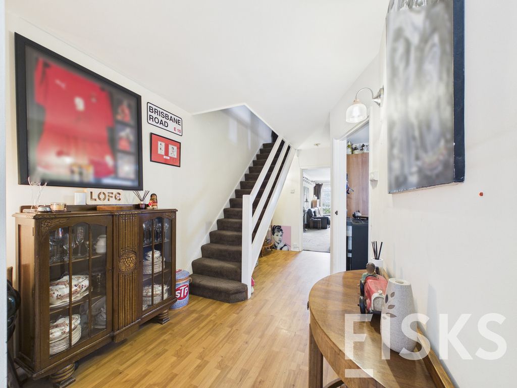 Property photo 2 of 21