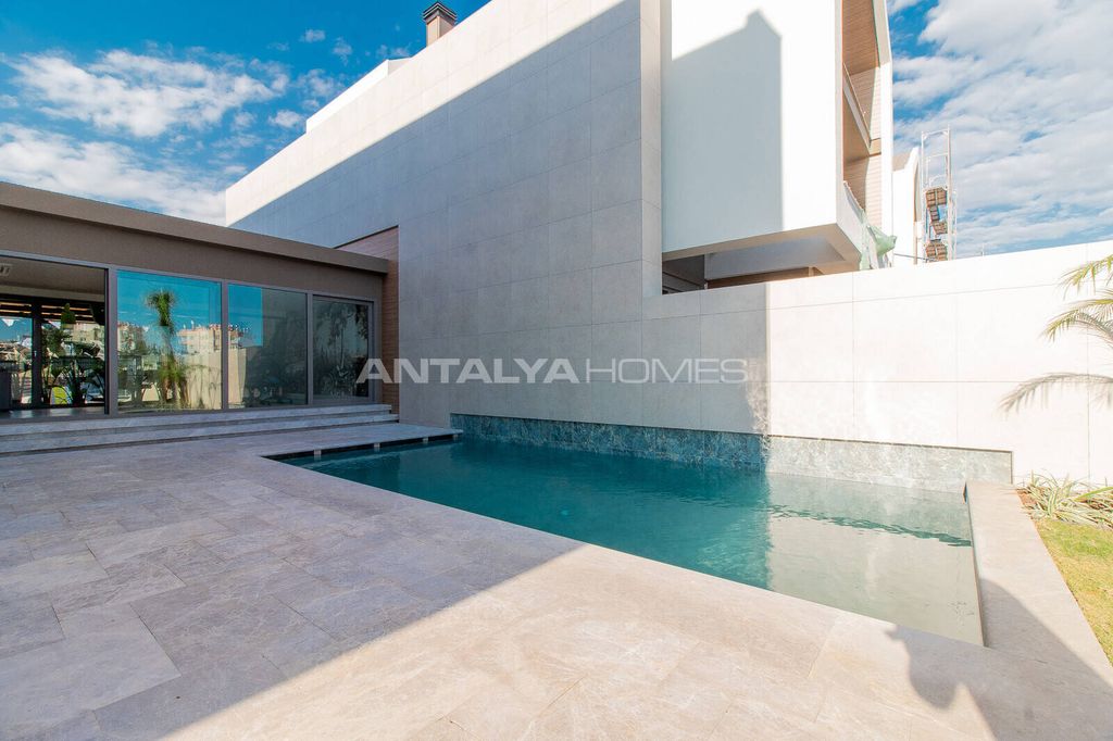 Property photo 1 of 49