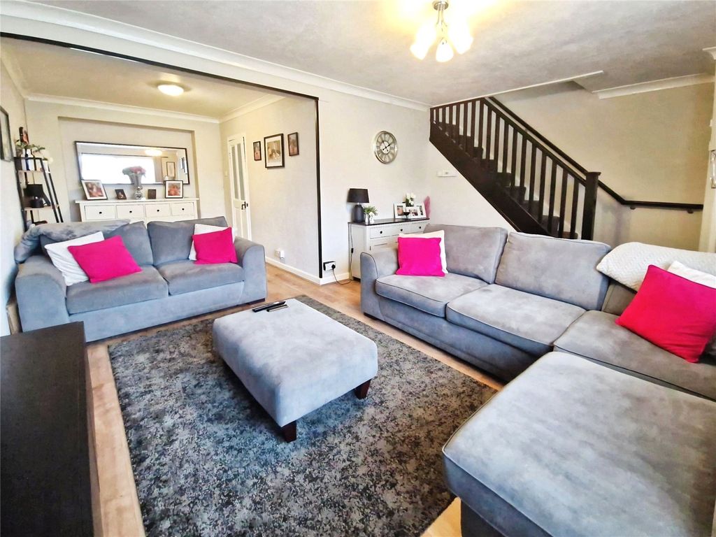 Property photo 2 of 18 Living Room