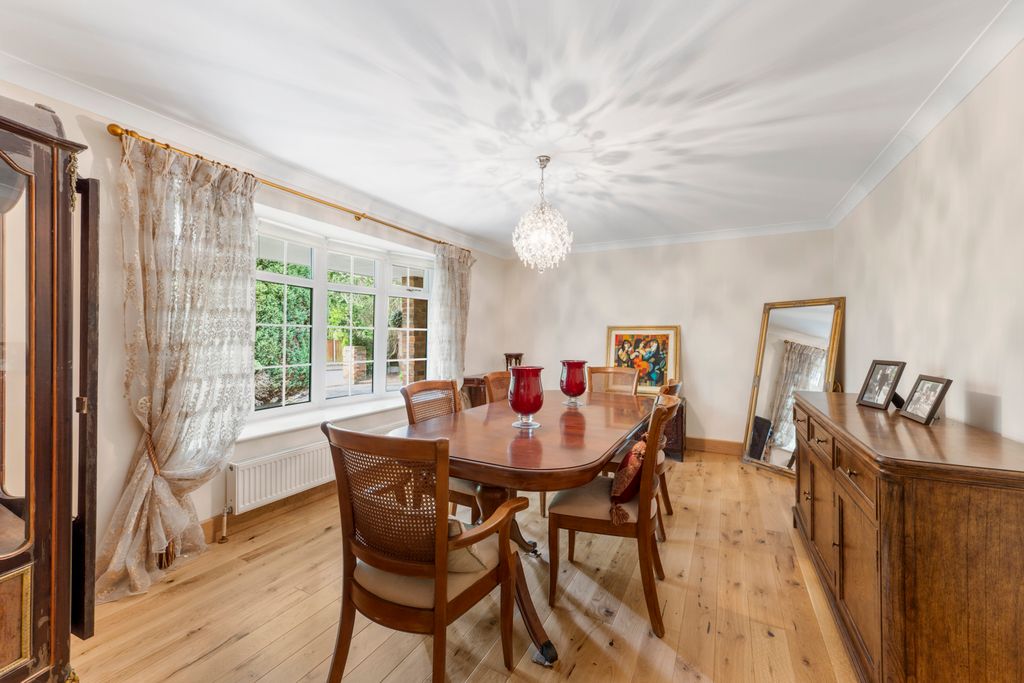 Property photo 3 of 22 Dining Room