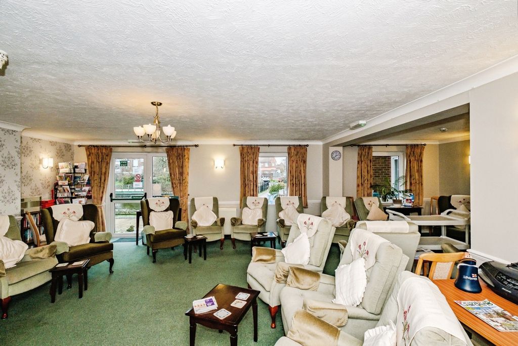 Property photo 3 of 21 Photo