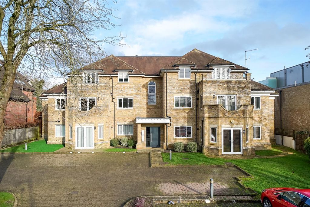 Property photo 1 of 20 Front