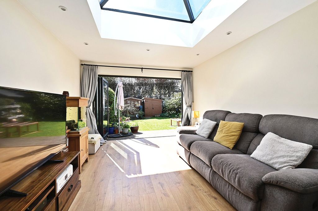 Property photo 2 of 17 Picture No. 10