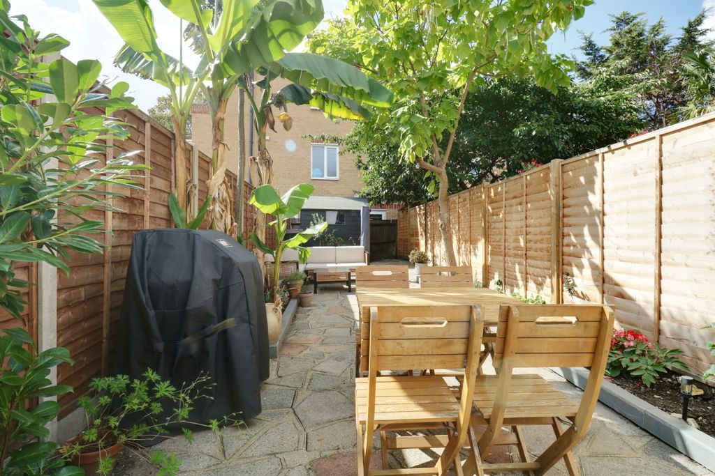 Property photo 3 of 13 4389713