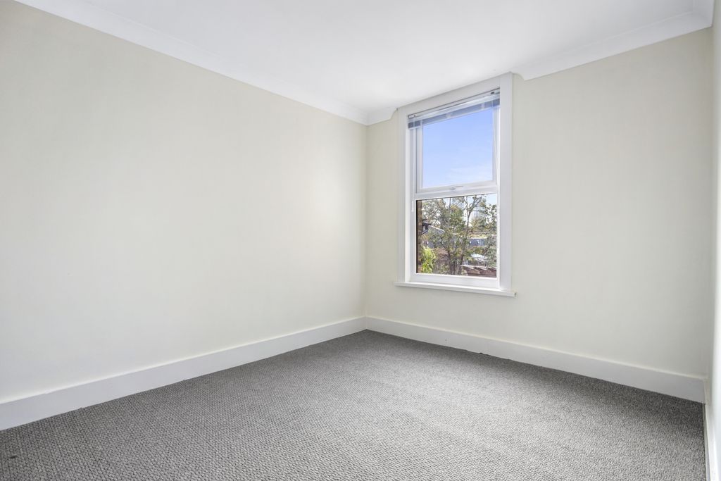 Property photo 3 of 11 Gallery
