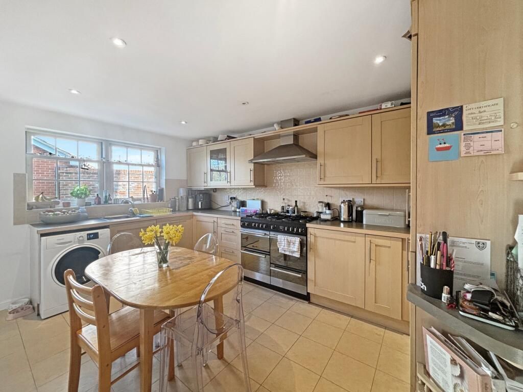 Property photo 3 of 15 5845199Aefc152775782Df0A7B93453F.Jpeg