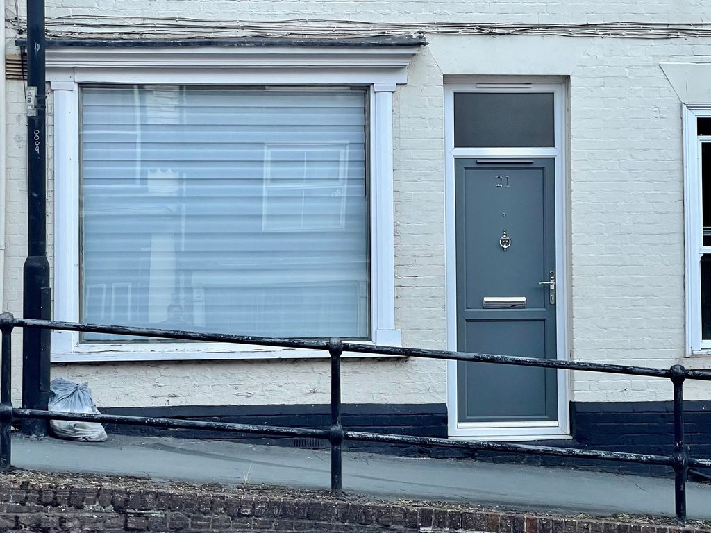 Property photo 1 of 6