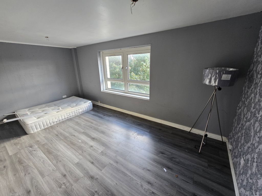 Property photo 3 of 13 3