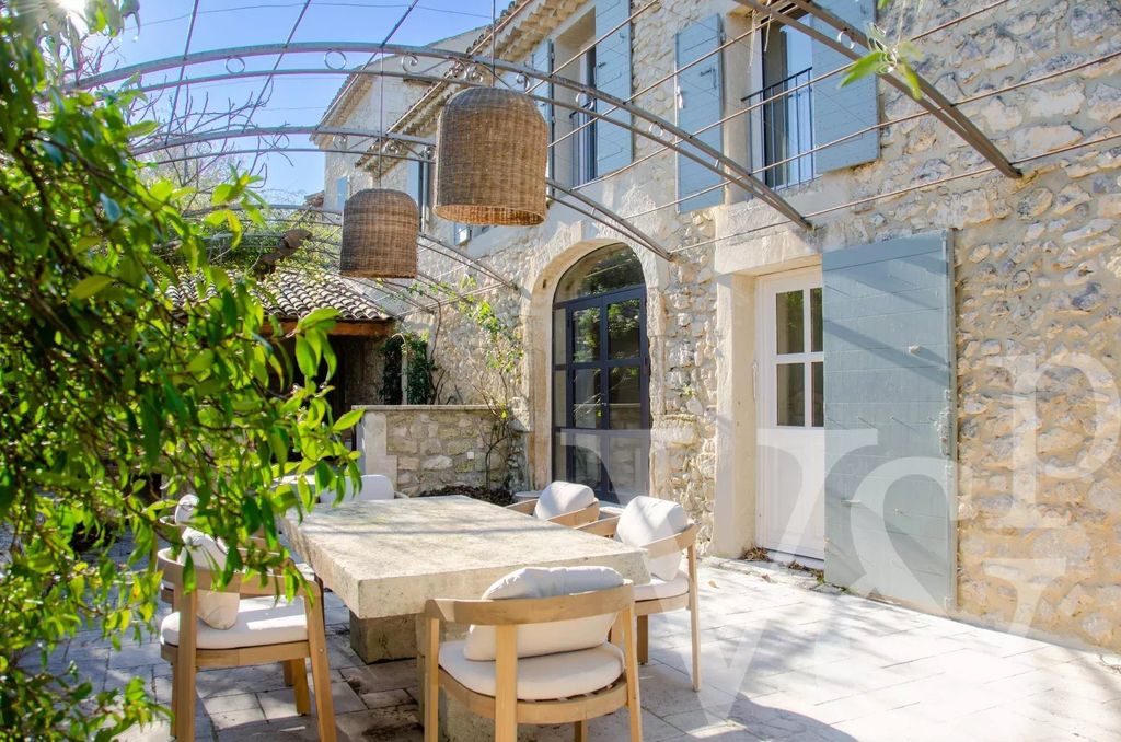 Property photo 1 of 18 19th Century Farmhouse In Eygalières