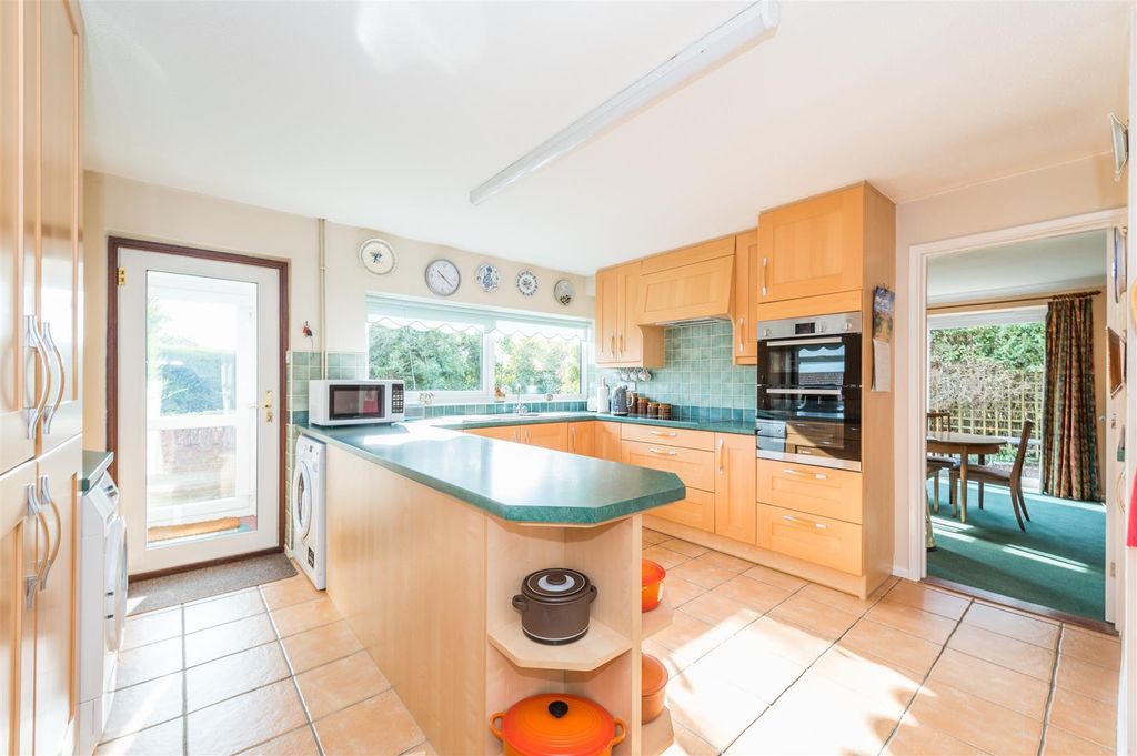 Property photo 3 of 20